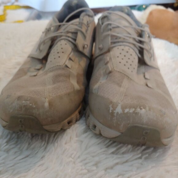 UQ On Cloud Womens Grey Swiss Engineering Running Shoe size W9.5 - Picture 5 of 7